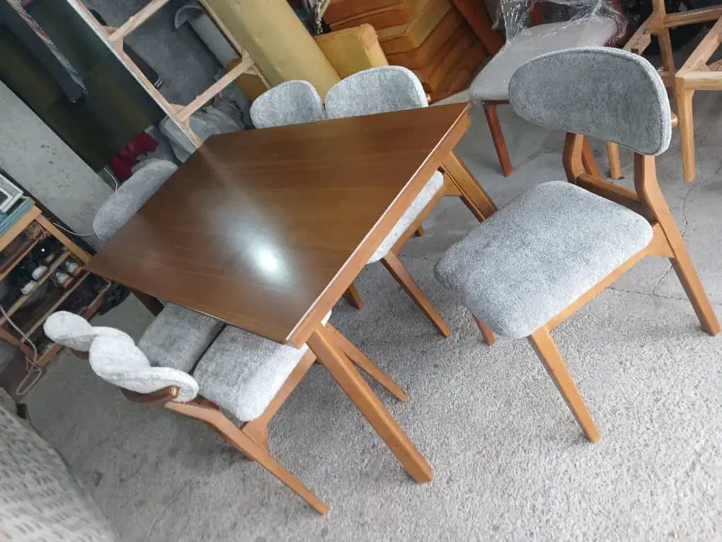 جهت همکاری در تولیدی میزو صندلی چوبی|استخدام صنعتی، فنی، مهندسی|رشت, پستک|دیوار