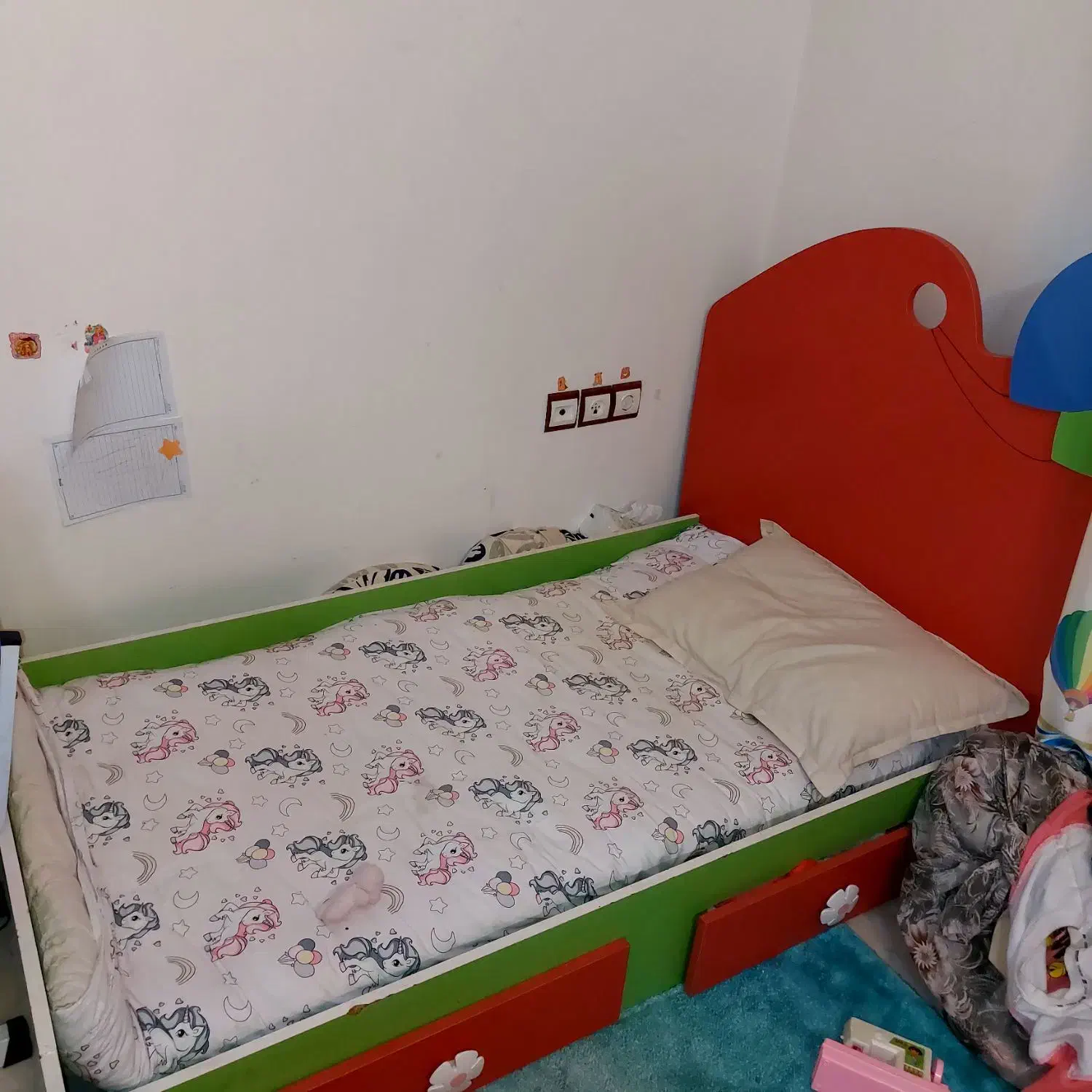 تخت وکمد|تخت و صندلی بچه|امیرکلا, |دیوار