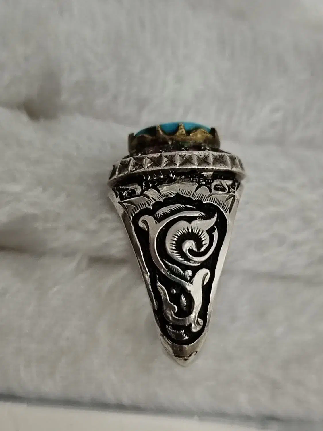 انگشتر فیروزه نیشابوری|جواهرات|میبد, |دیوار