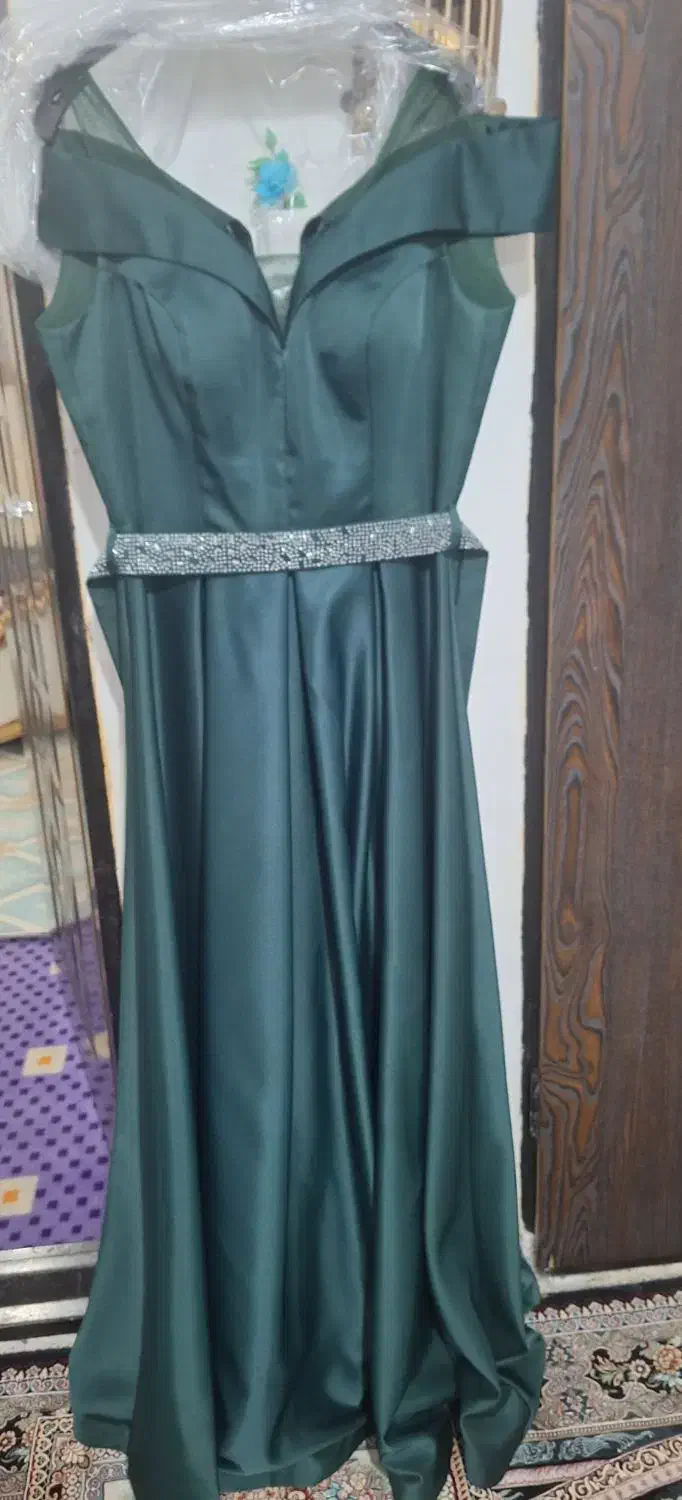 لباس مجلسی ساتن در حد نو|لباس|رزن, |دیوار