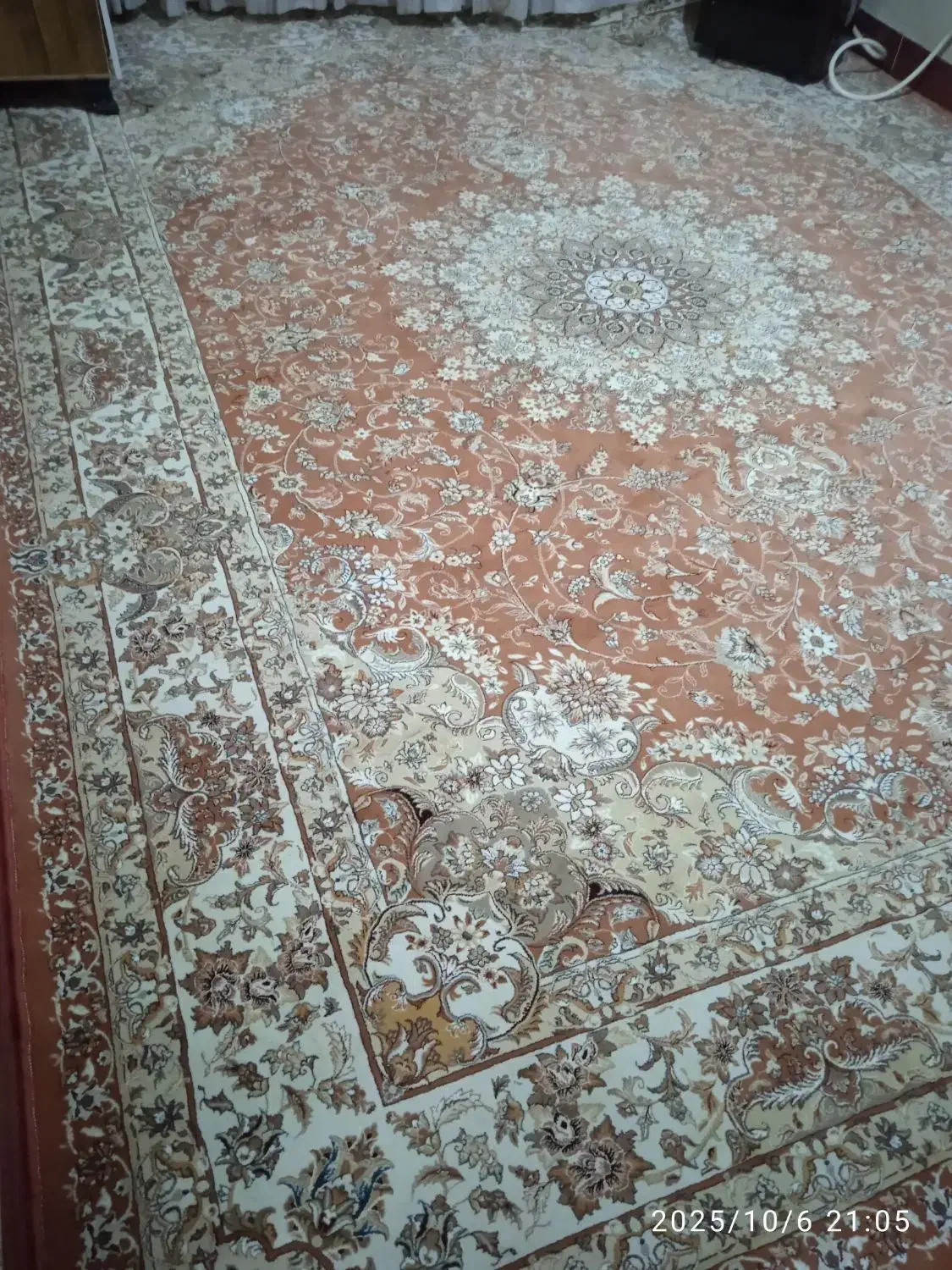 یک تیکه فرش سه له چوار|فرش|بانه, |دیوار