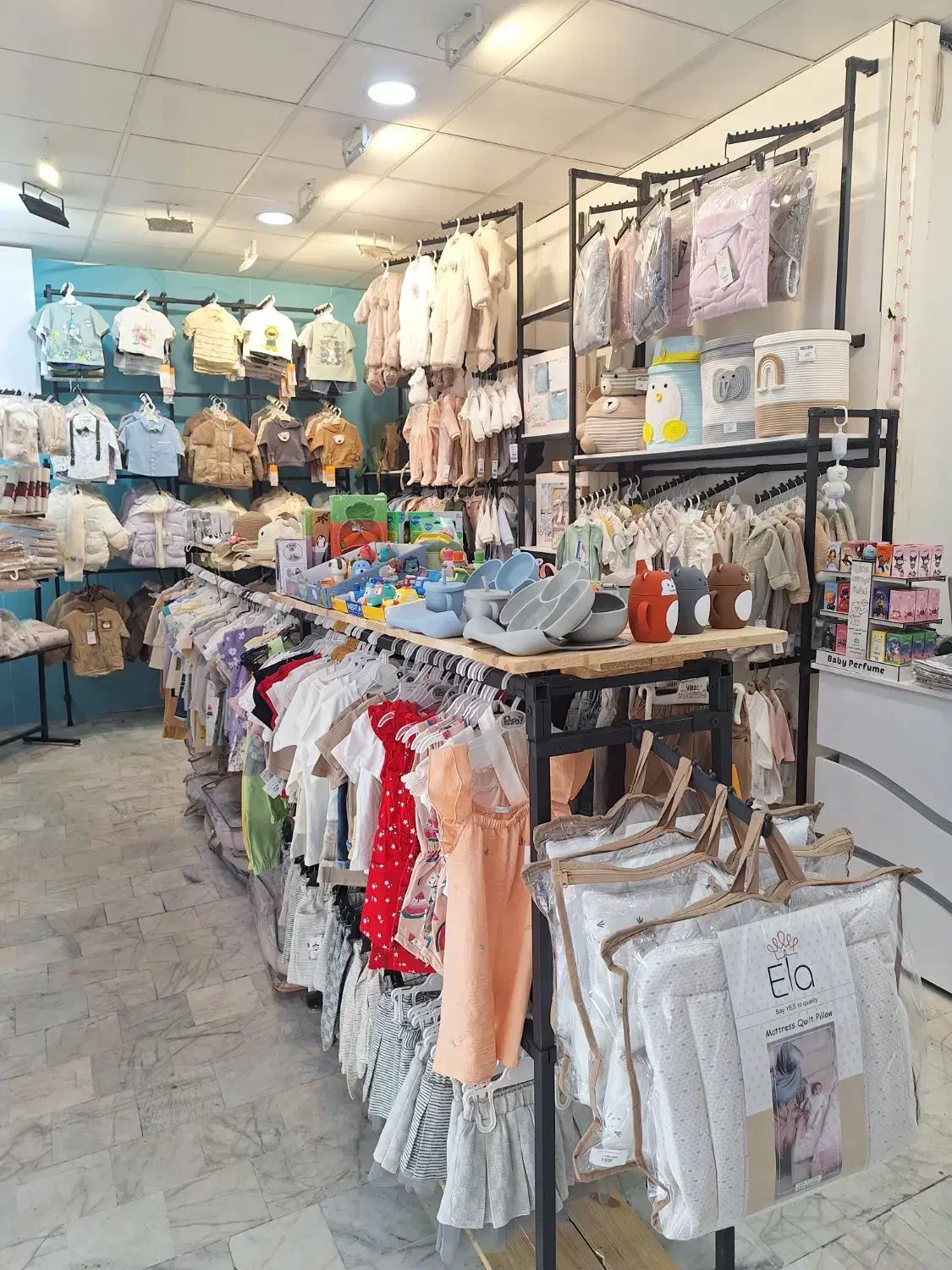 واگذاری فروشگاه سیسمونی آماده به کار با تجهیزات|اجارهٔ مغازه و غرفه|کرمان, |دیوار