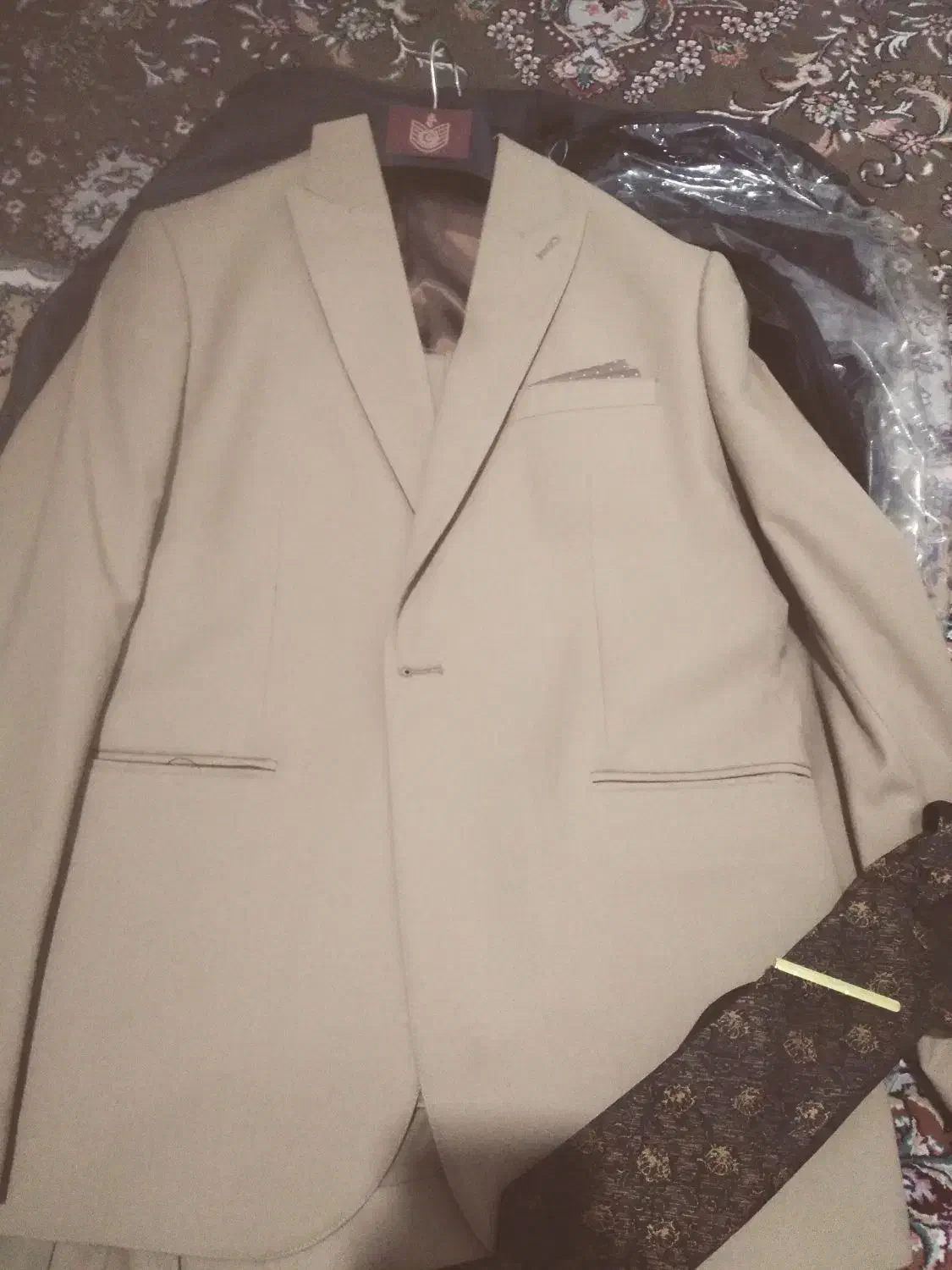 فروش فوری کت شلوار فقط یکبار پوشیده شده|لباس|یاسوج, |دیوار