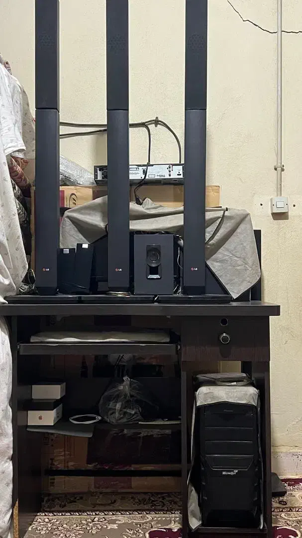 ساعت ..میز کامپیوتر..سینما خانواده|سیستم صوتی خانگی|چابهار, |دیوار