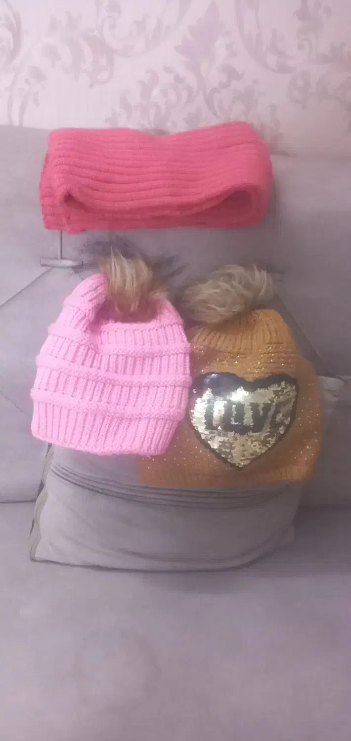 ۲ تا گلاه با هم ۱۰۰ تومان|کفش و لباس بچه|تهران, جوادیه|دیوار