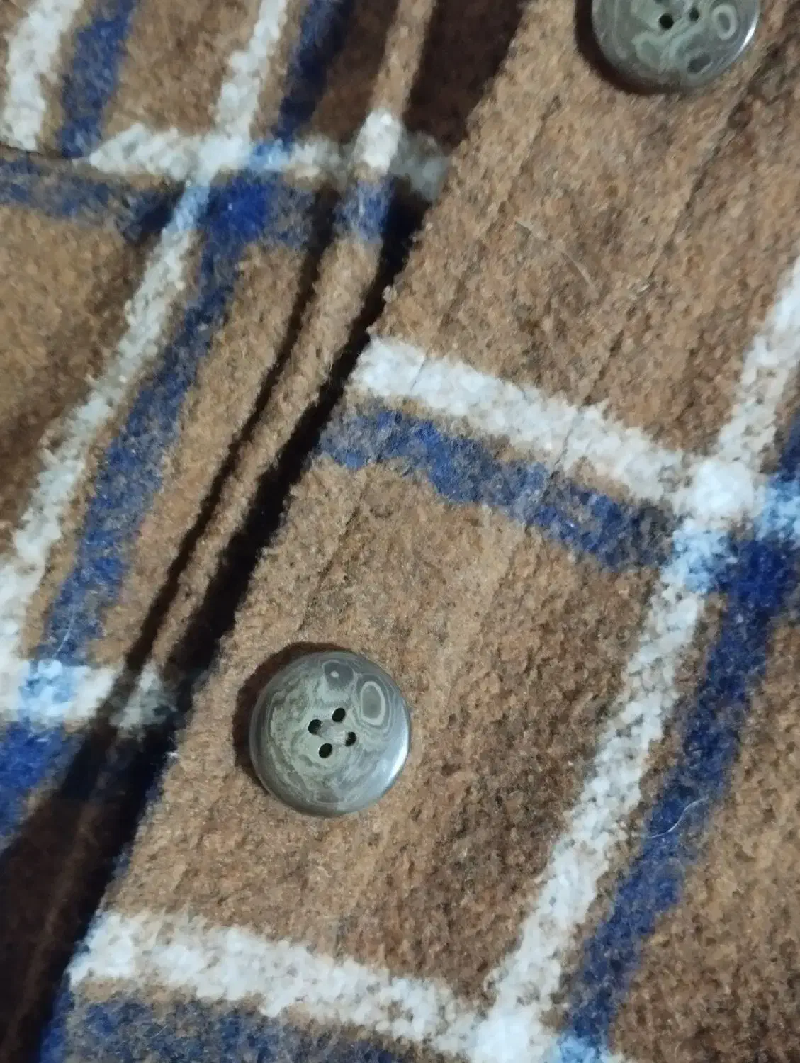 شکت چهار خانه قشنگ|لباس|گنبد کاووس, |دیوار