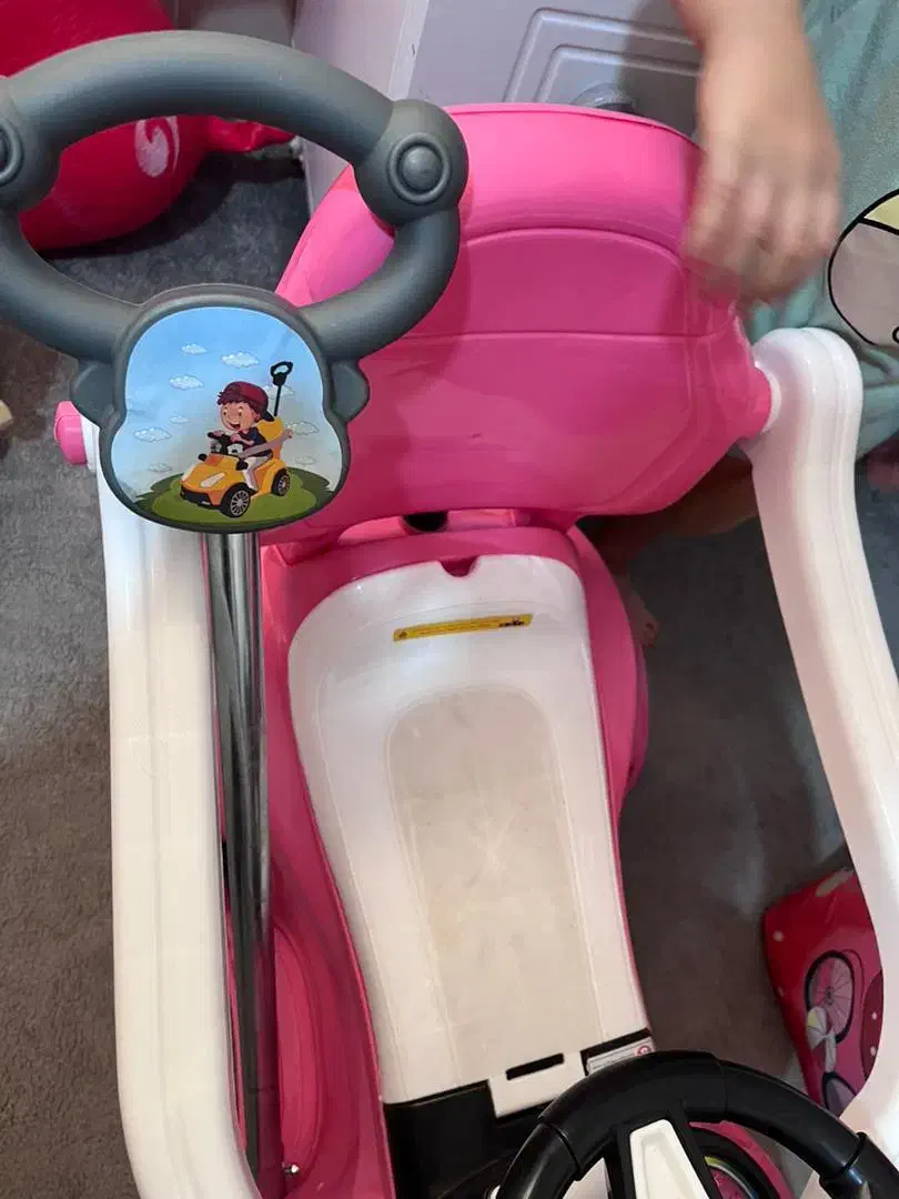 ماشین شارژی و ماشین دستی|اسباب‌بازی بچه|اصفهان, بهارستان|دیوار