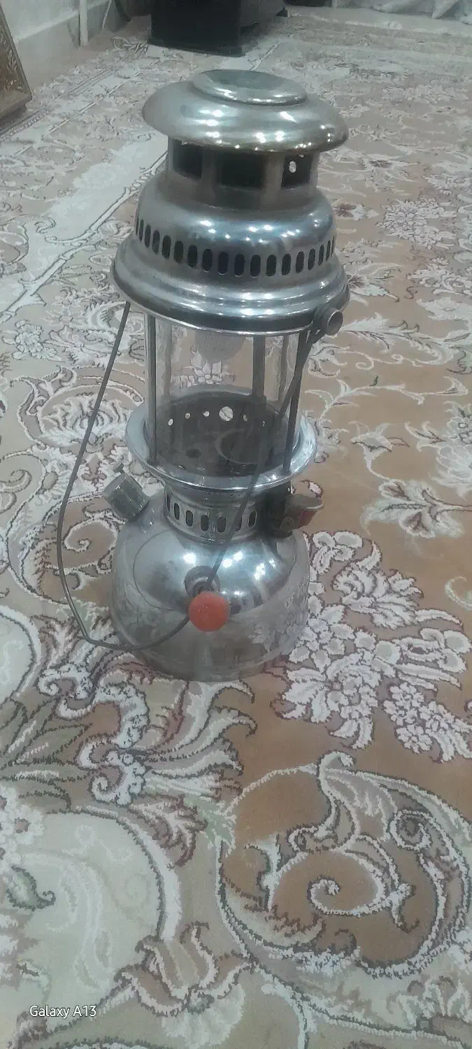 چراغ زنبوری|کلکسیون اشیاء عتیقه|تهران, باغ خزانه|دیوار