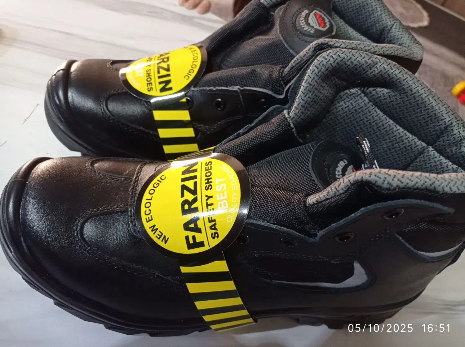 کفش کار|کیف، کفش، کمربند|پاکدشت, پاکدشت (مامازند)|دیوار