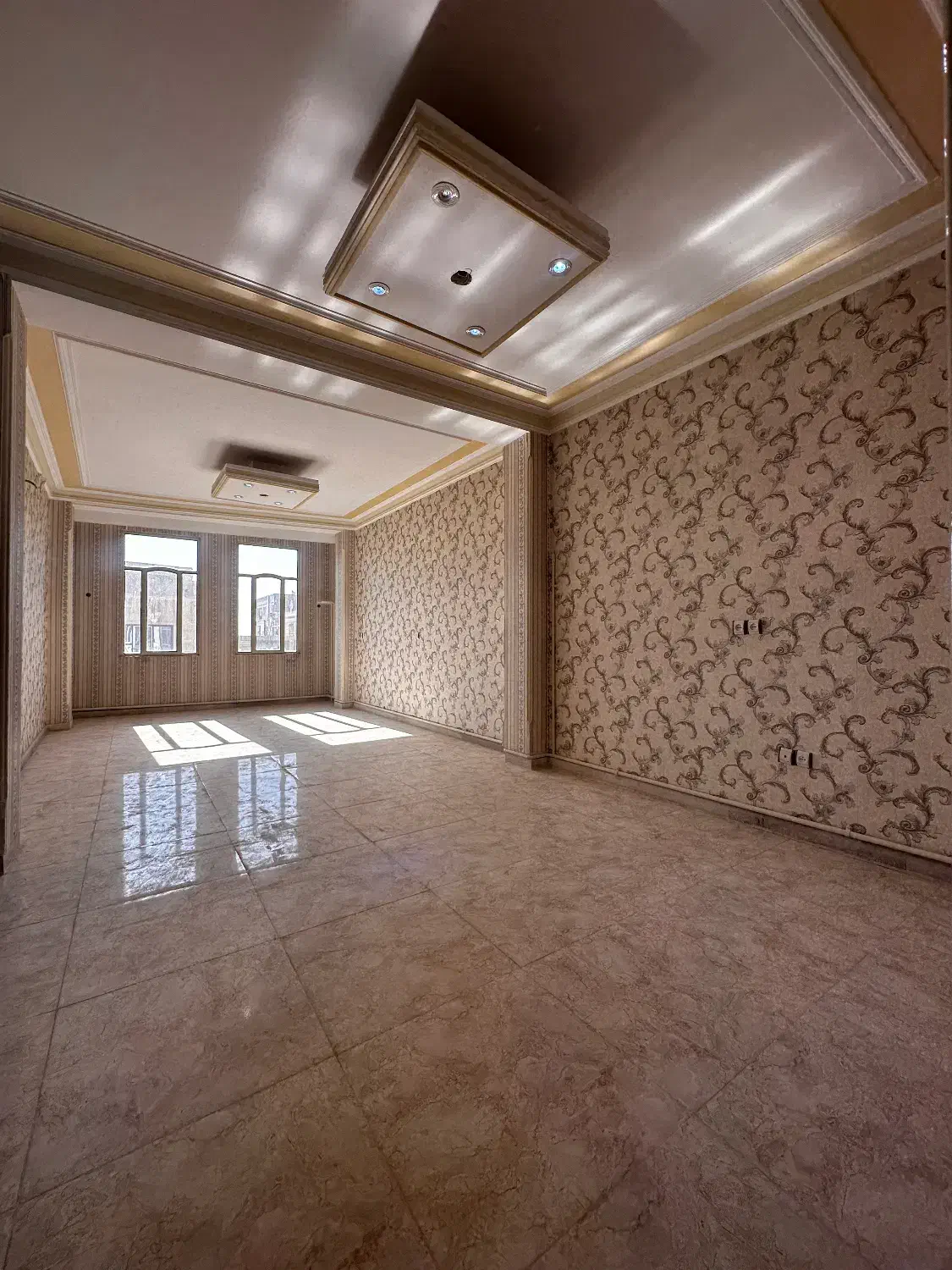 آپارتمان ۱۱۰متر، تک واحدی، تهاتر ، بعثت هشتگرد|فروش آپارتمان|هشتگرد, شهرک ولیعصر (مصلی)|دیوار