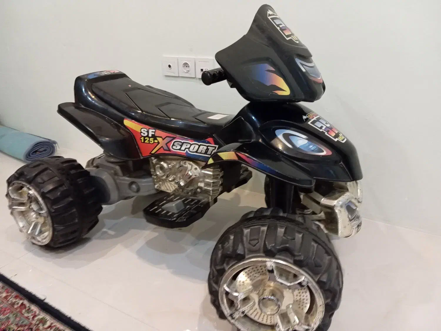 موتور شارژی(دو موتوره،قوی،سالم)|اسباببازی بچه|مشهد, سرافرازان|دیوار