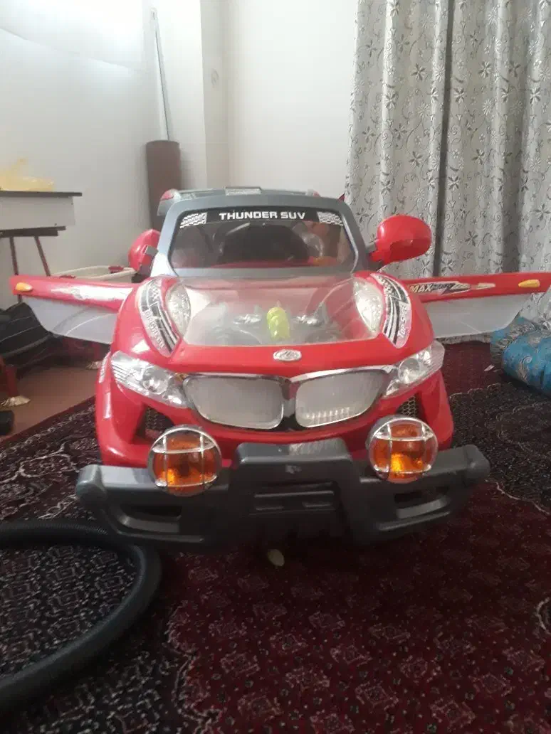 ماشین شارژی|اسباب‌‌بازی|صحنه, |دیوار