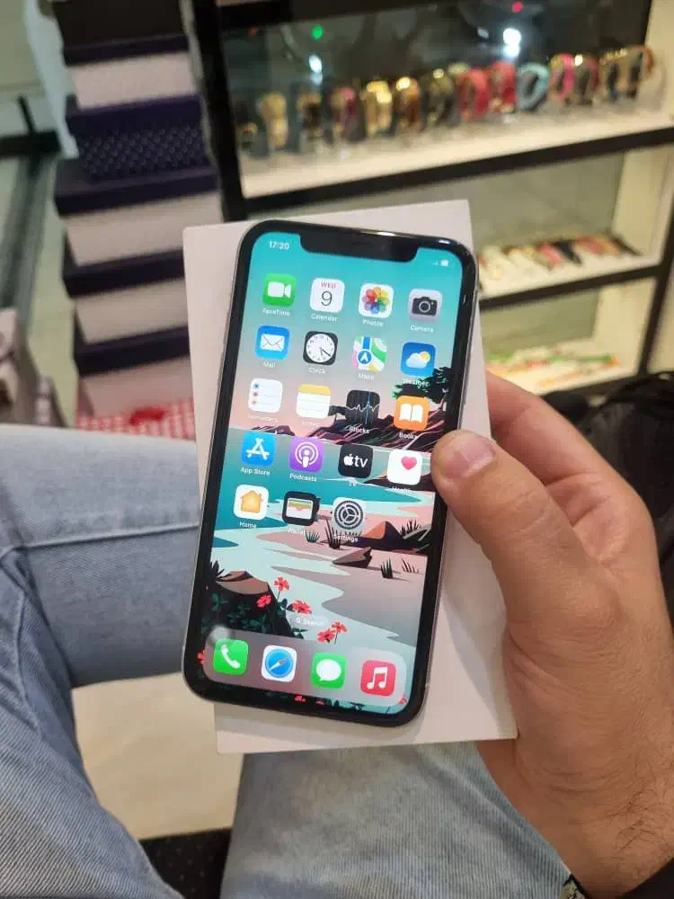 آیفون xR سفید|موبایل|کرج, کیانمهر|دیوار