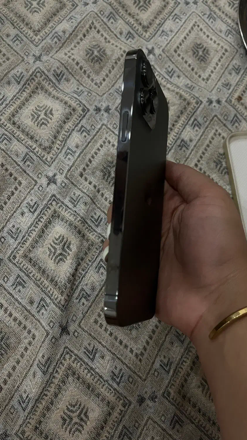 آیفون ۱۳ پرومکس باطری ۸۷٪ در حد نو بدون خط و خش l|موبایل|تهران, نازی‌آباد|دیوار