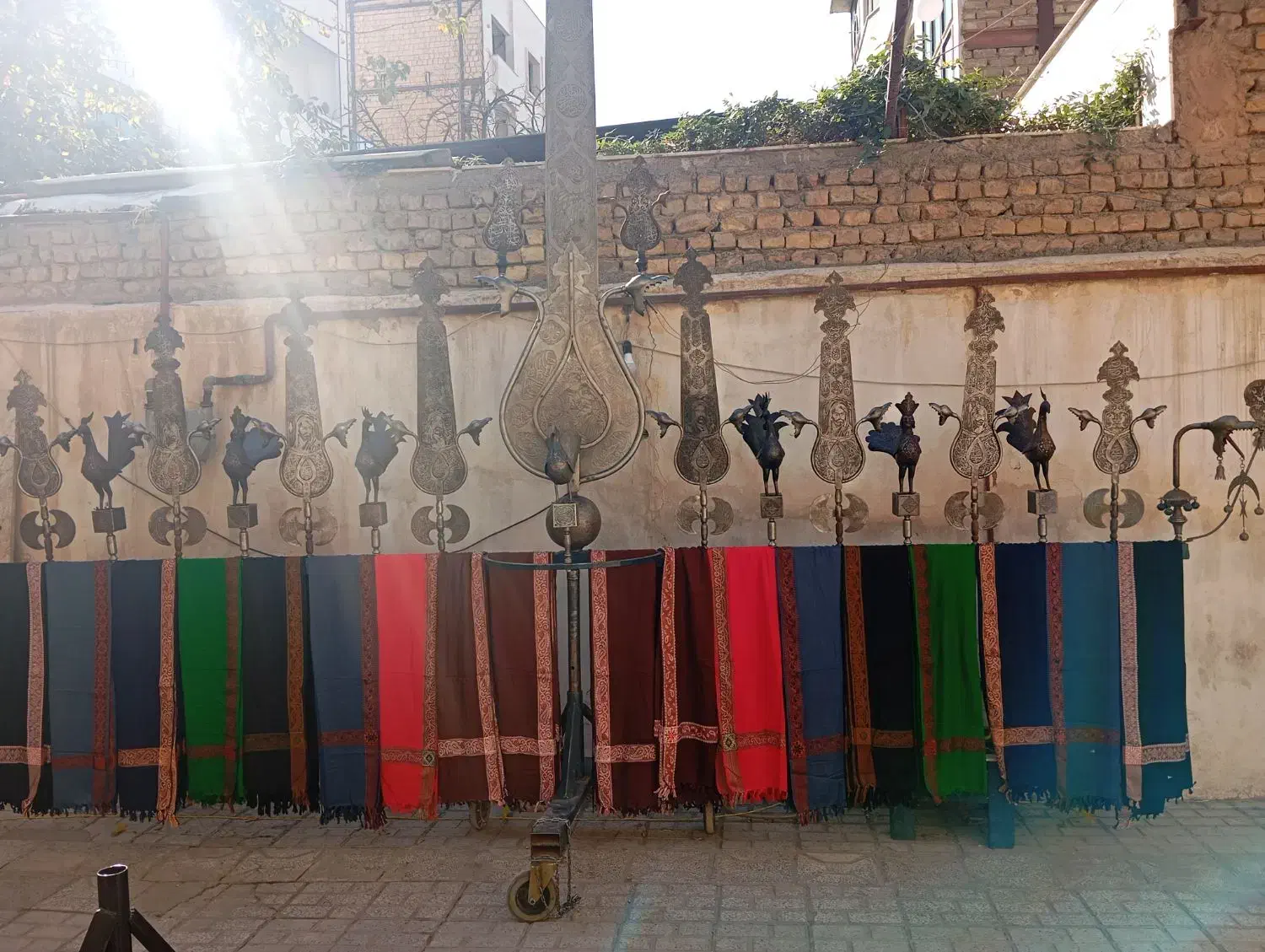 علم و علامت|کلکسیون اشیاء عتیقه|مشهد, طبرسی شمالی|دیوار