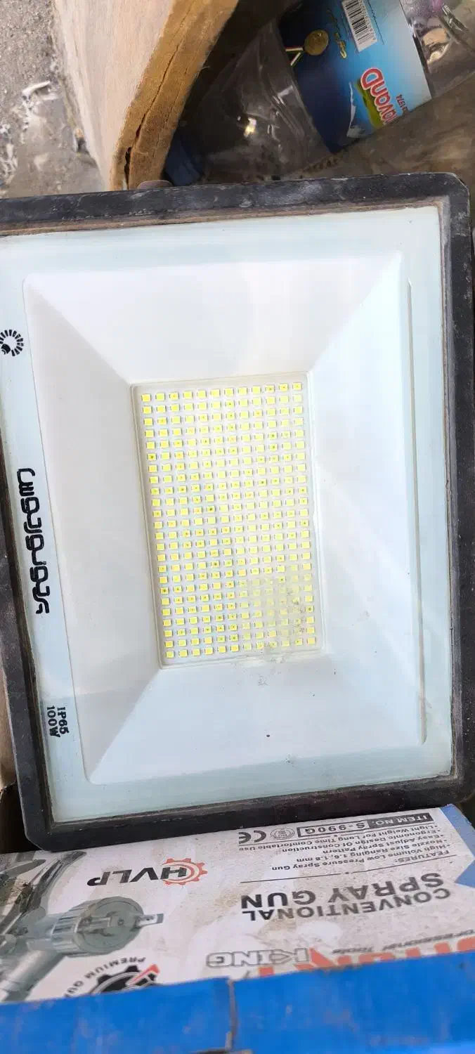 پروژکتور 100w|لامپ و چراغ|خمینی‌شهر, |دیوار