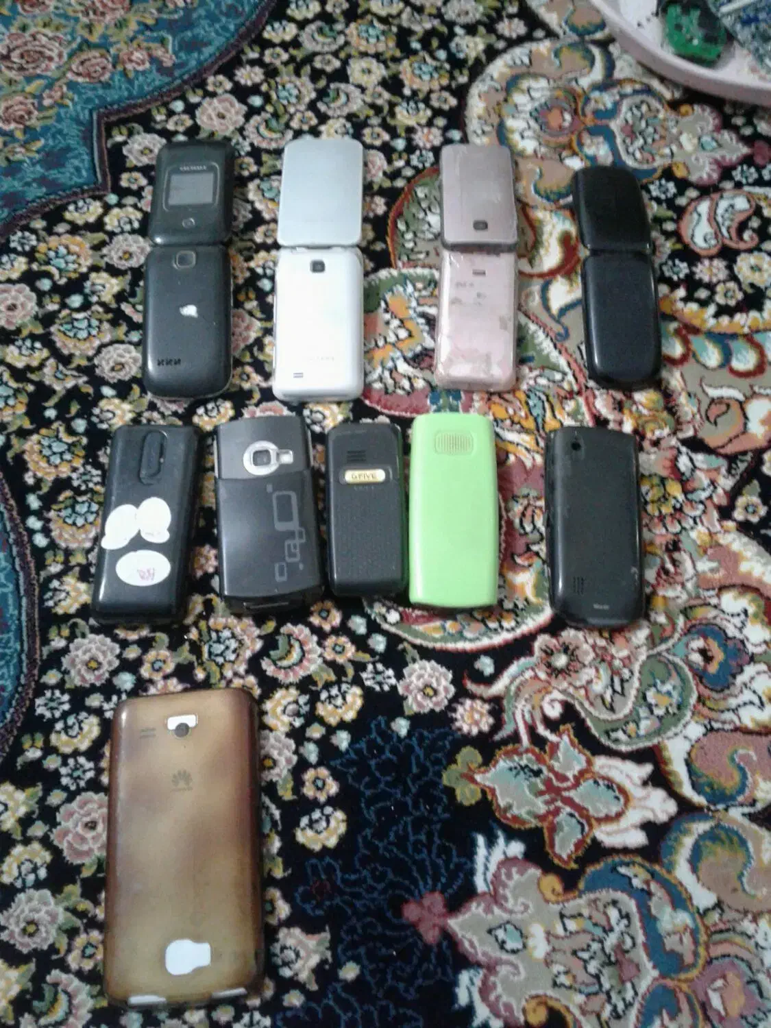 گوشهایه ساده ۱۰تاهمشون سالم وباظمانت|موبایل|رباط‌کریم, الارد|دیوار