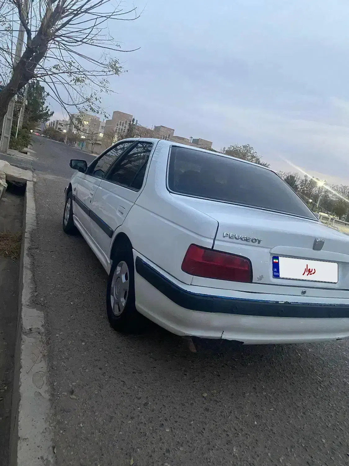 پژو پارس موتور معمولی مدل ۱۳۹۵ خانگی|خودرو سواری و وانت|فردوس (خراسان), |دیوار