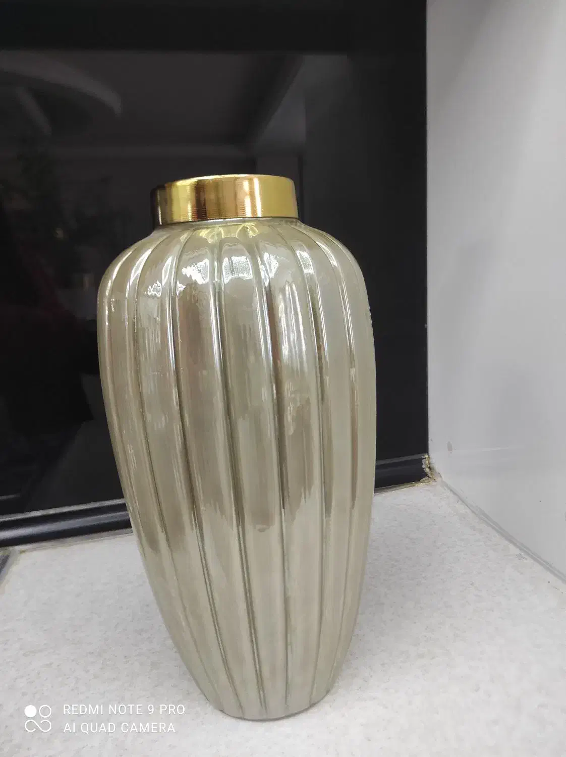 گلدون شیشه ای|صنایع دستی و سایر لوازم تزئینی|نسیم‌شهر, |دیوار