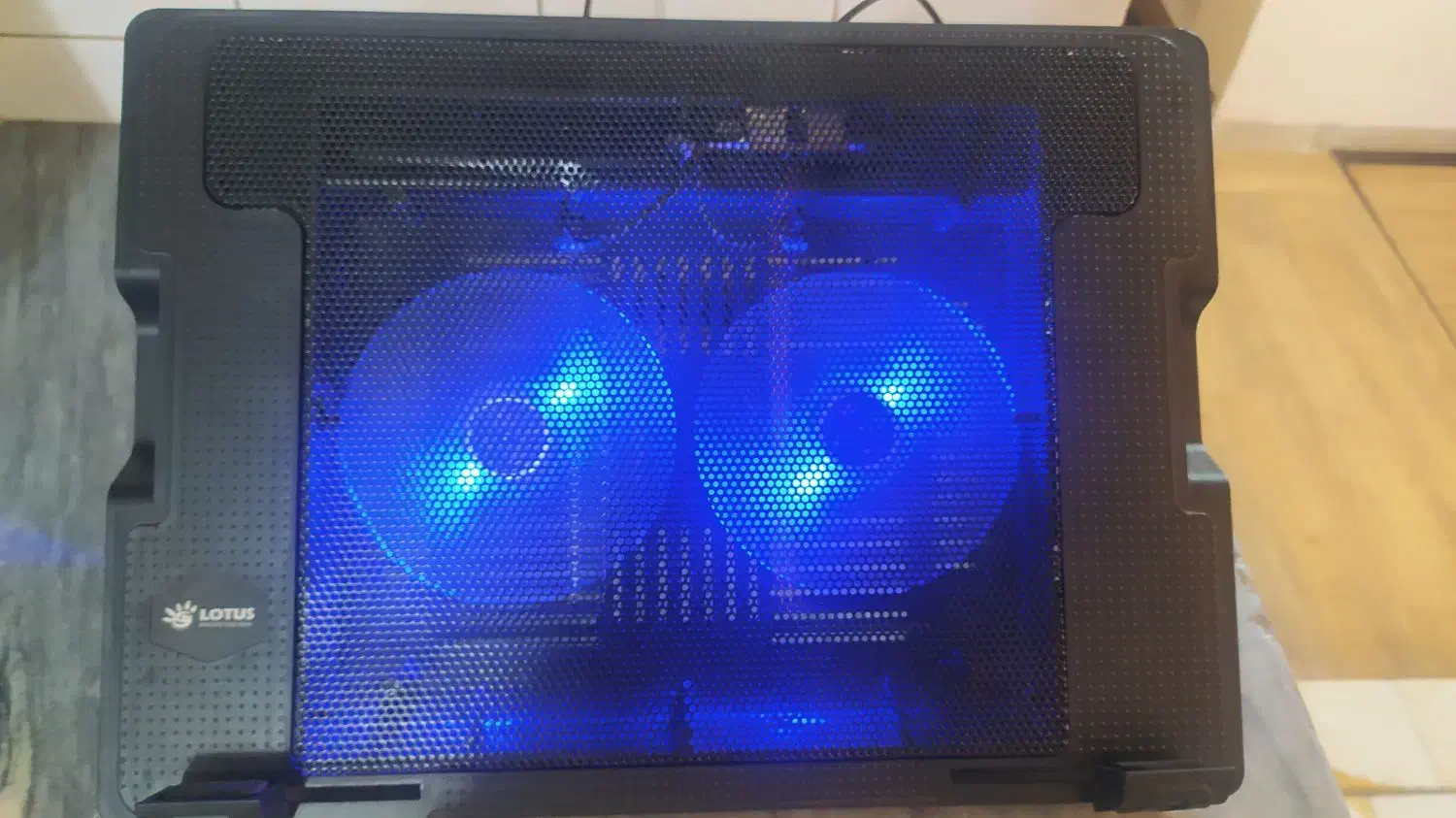 پایه نگه دارنده وخنک کننده لپ تاپ|قطعات و لوازم جانبی رایانه|تهران, شهرک استقلال|دیوار