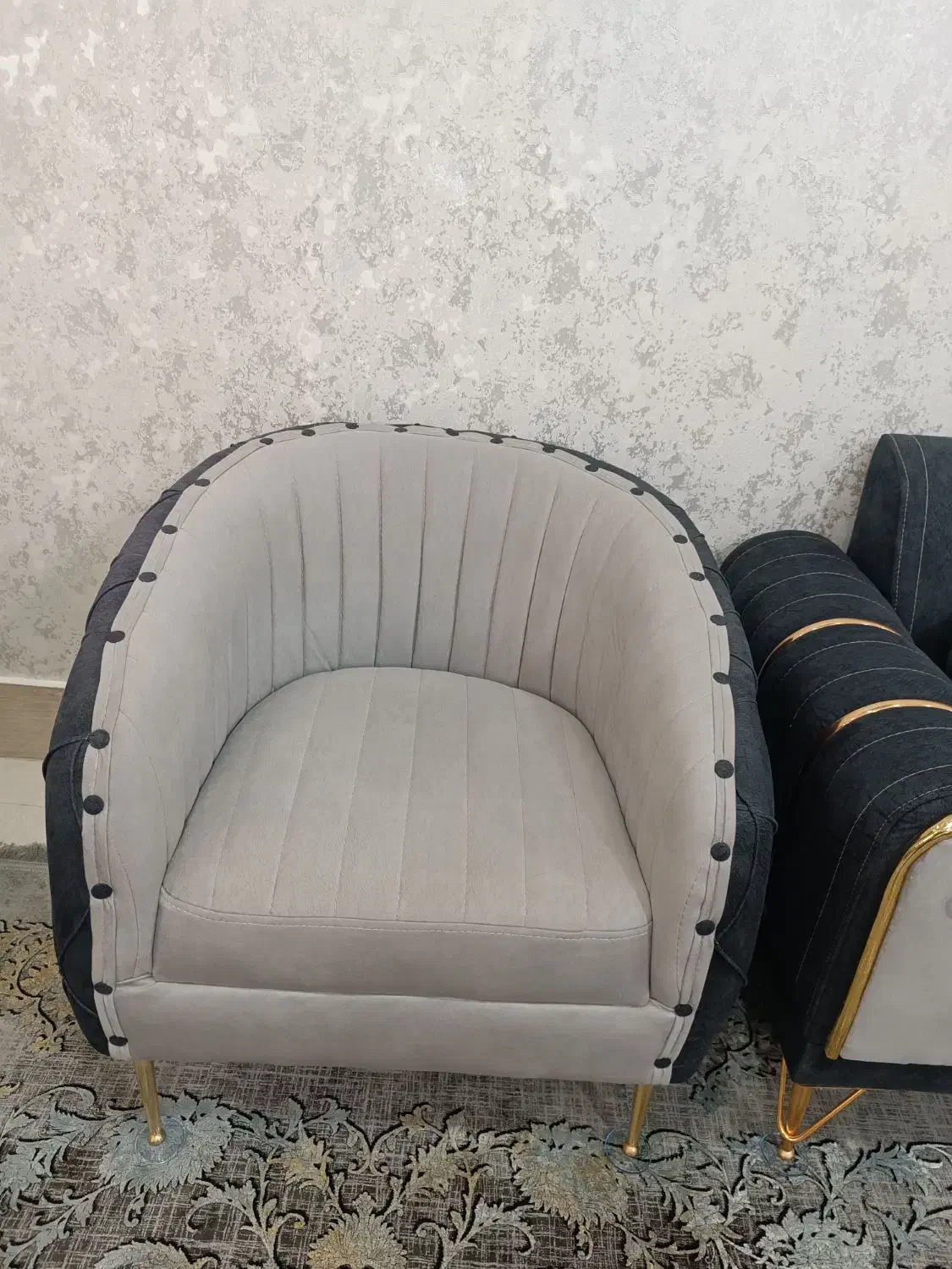 مبل هشت نفر سالم بدون هیچ پارگی|مبلمان خانگی و میز عسلی|تربت‌حیدریه, قائم|دیوار