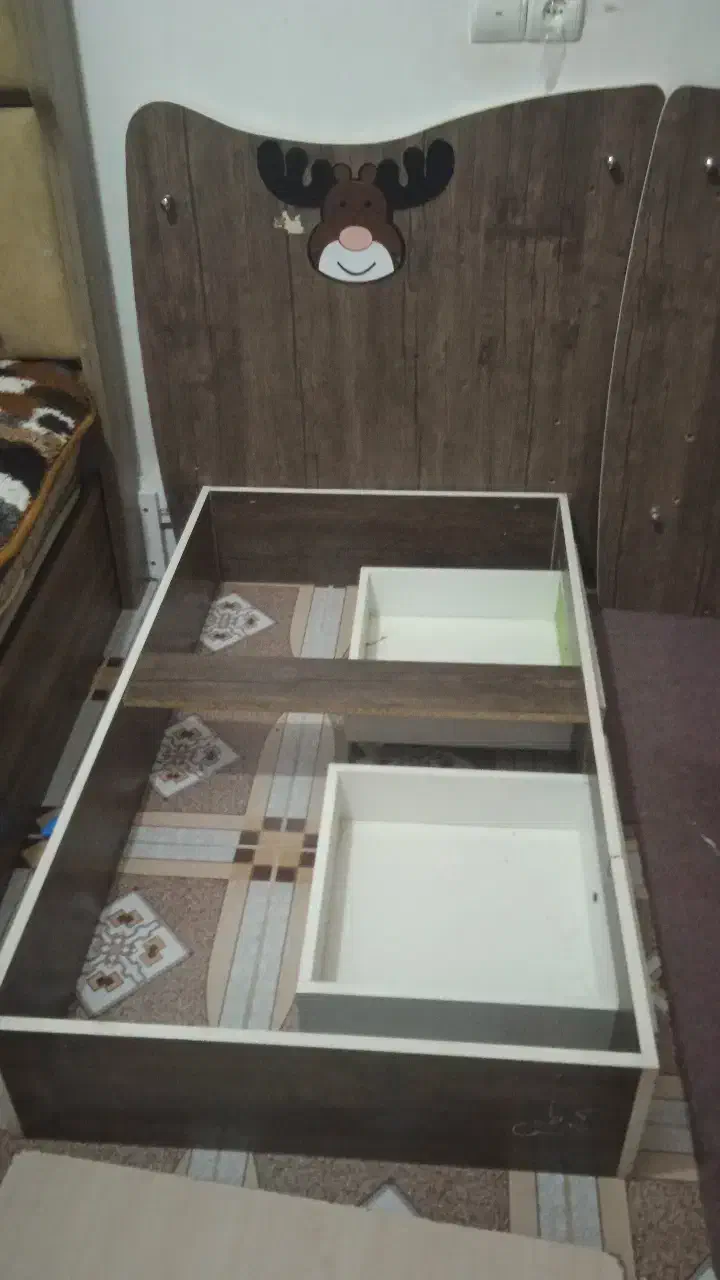 تخت کودک|تخت و سرویس خواب|مسجد سلیمان, |دیوار