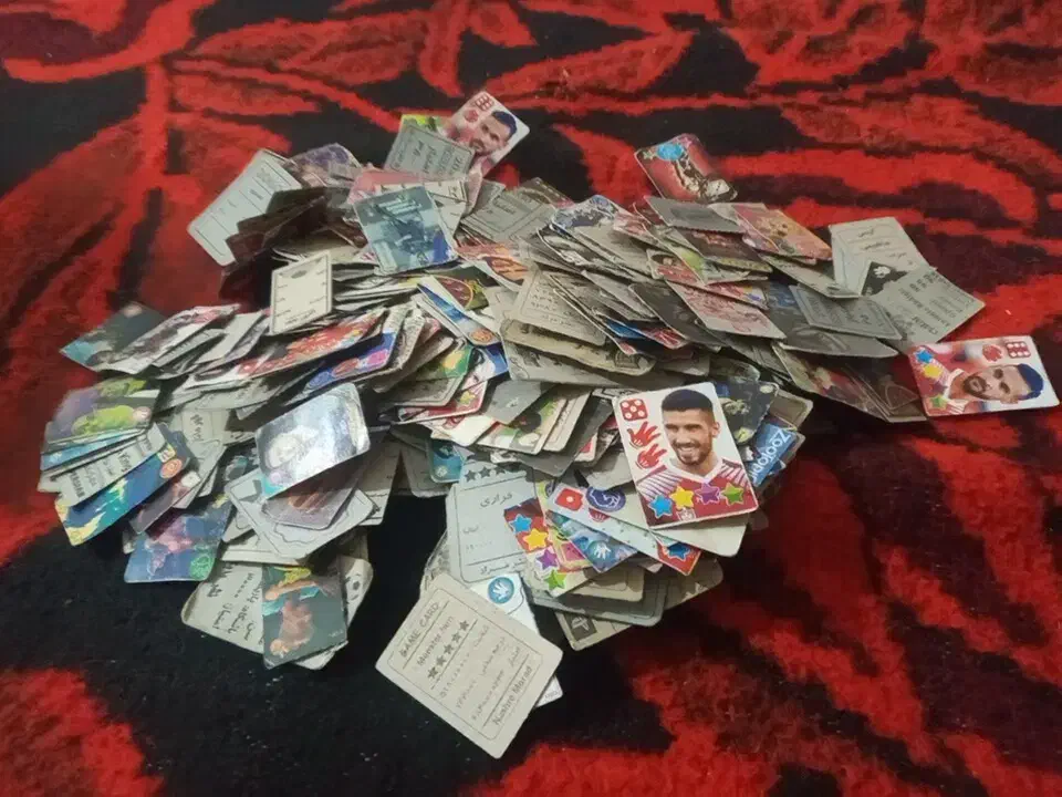 کارت کوچیک|اسباب‌‌بازی|قم, قلعه کامکار|دیوار