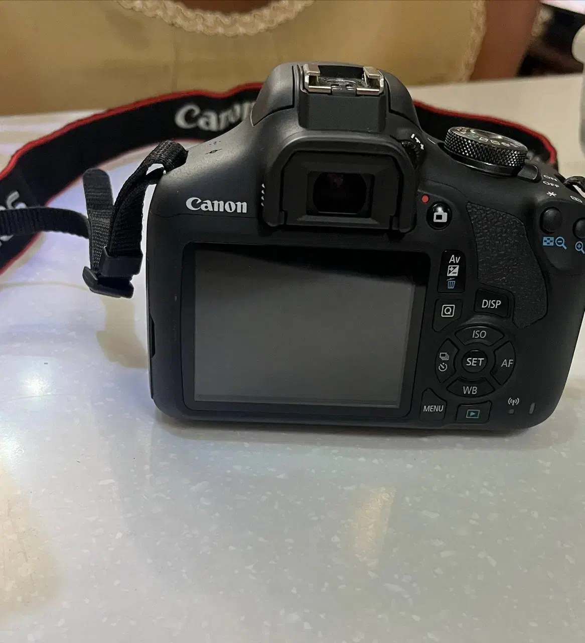 دوربین canon مدل EOS 2000D|دوربین عکاسی و فیلم‌برداری|تهران, شهرک فردوس (حسینی)|دیوار