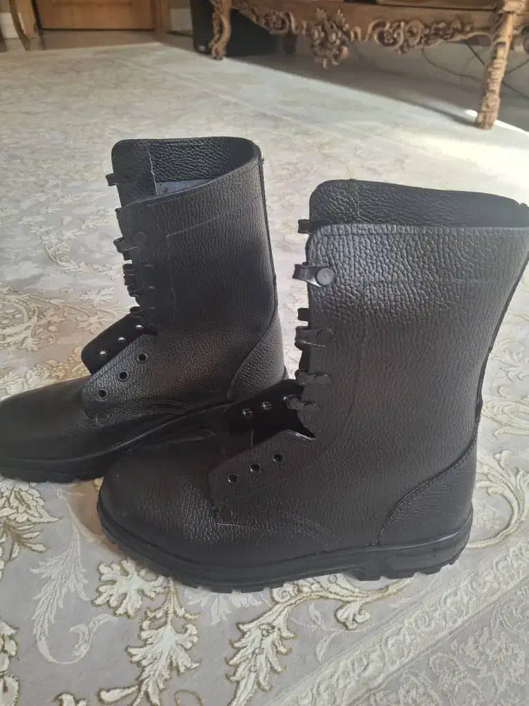 پوتین مردانه و بوت زنانه|کیف، کفش، کمربند|الیگودرز, |دیوار