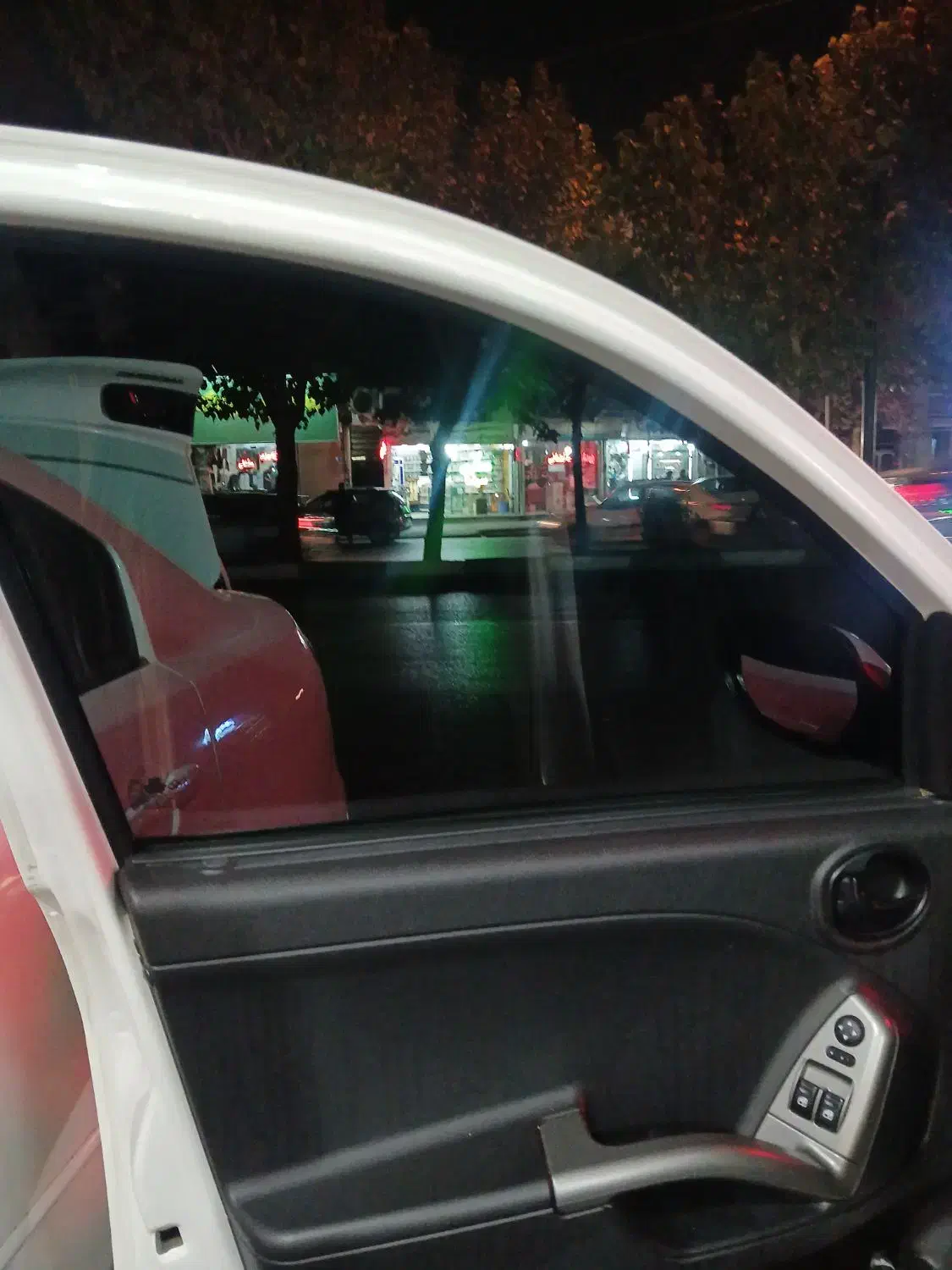 نصب شیشه دودی در محل|خدمات موتور و ماشین|کرج, دولتآباد|دیوار