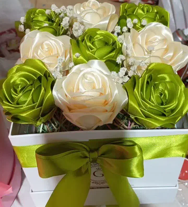 گل رز روبانی فوری فروشی|گل مصنوعی|هشتگرد, شهرک آرتیمان|دیوار