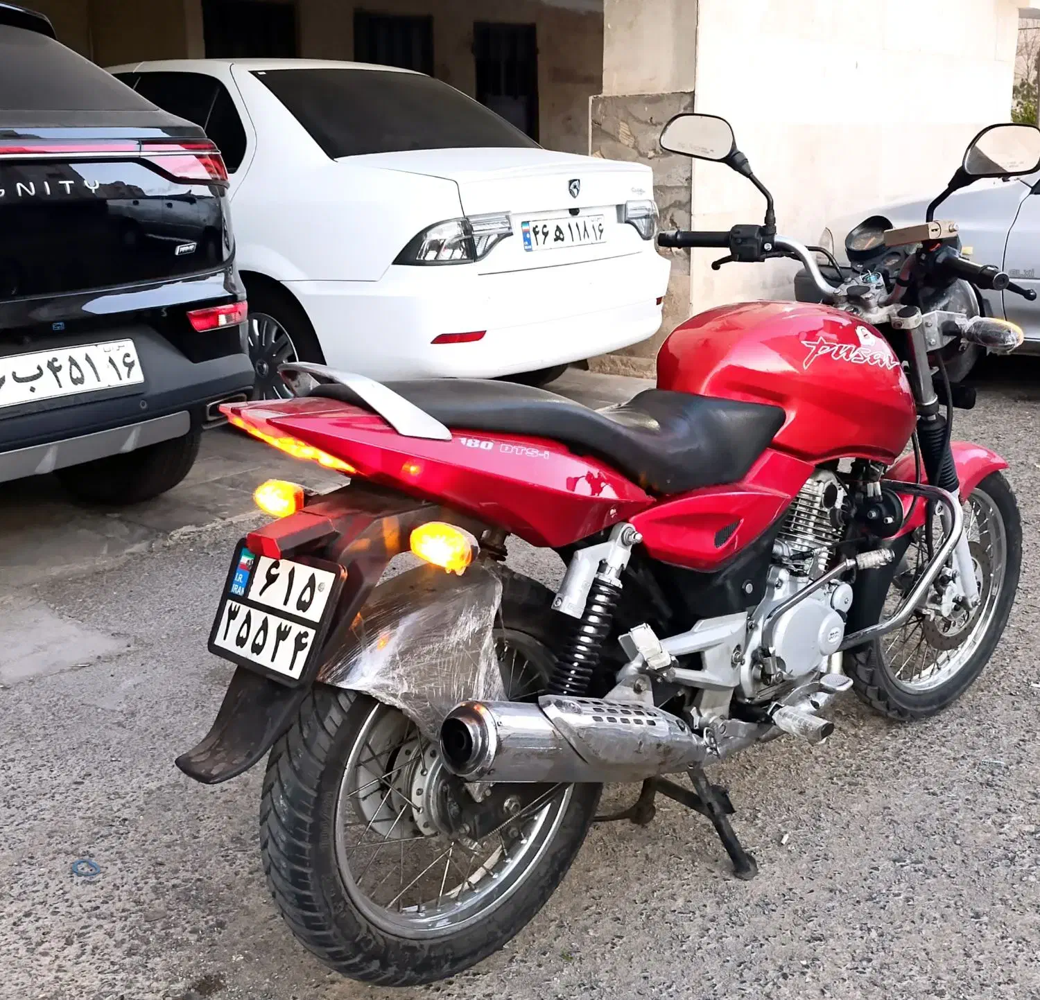 پالس پره‌ای تمیز و بسیار سالم|موتورسیکلت|قم, پردیسان|دیوار