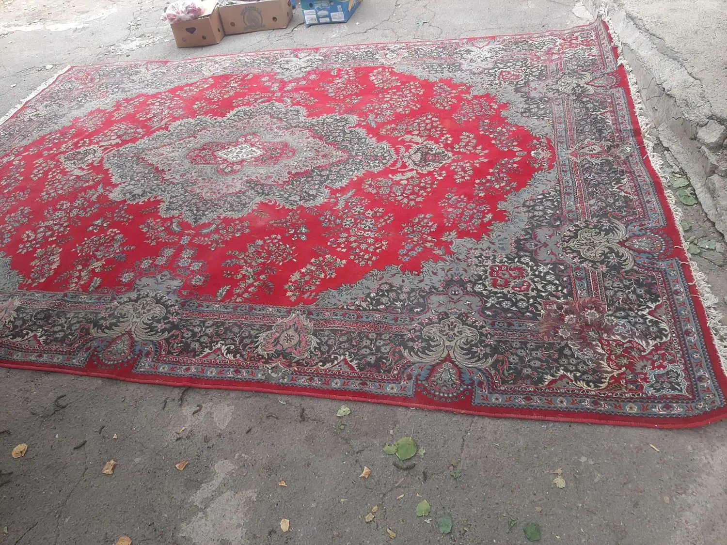 دوعدد فرش ۱۲متری و دو دست مبل فرهی و صدامی|فرش|مرند, |دیوار