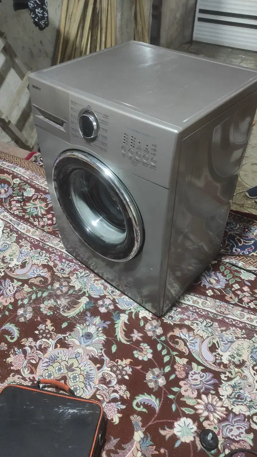 لباسشویی  بسیار تمیز|ماشین لباسشویی و خشک‌کن لباس|تولم شهر, |دیوار