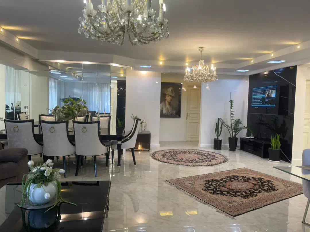 ۱۹۰ متر/مشابه صفر/ دو پارکینگ/رو به آفتاب|فروش آپارتمان|مشهد, سجاد شهر|دیوار