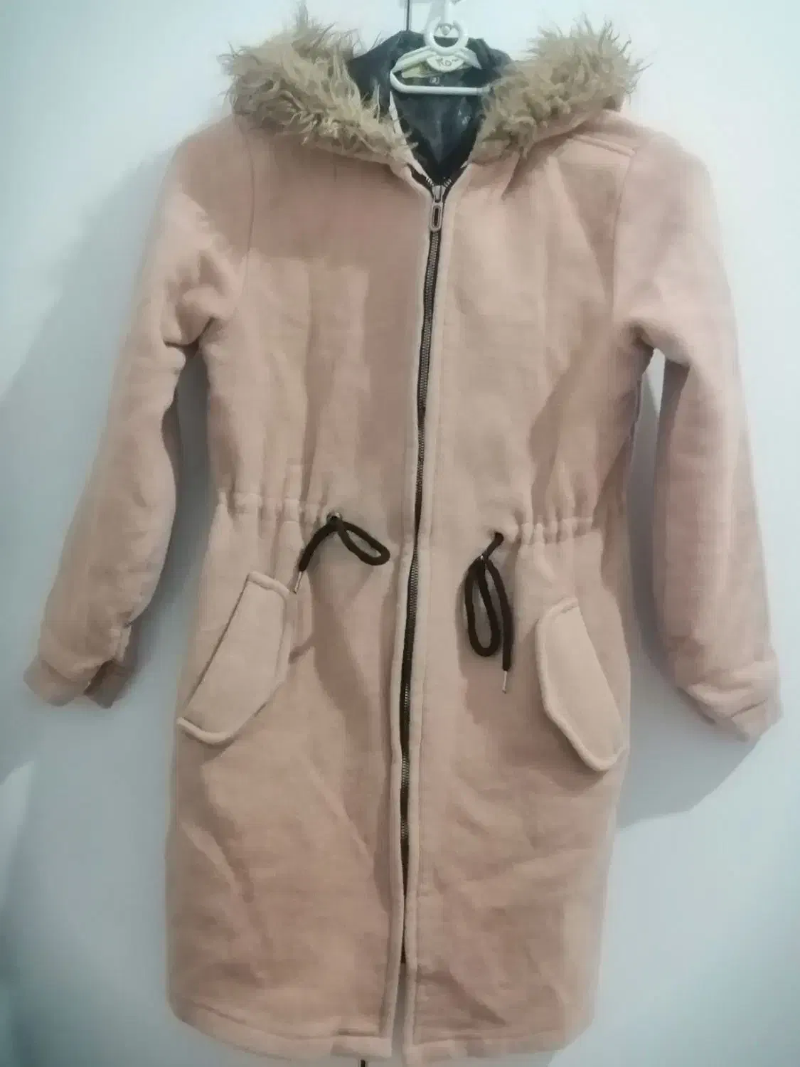 لباس در حد نو|لباس|یاسوج, |دیوار