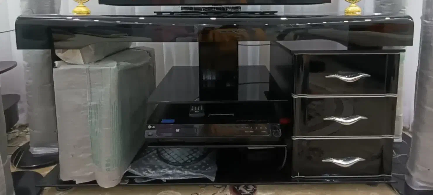 میز تلوزیون شیشه ای|میز تلویزیون|مشهد, نیروی هوایی|دیوار