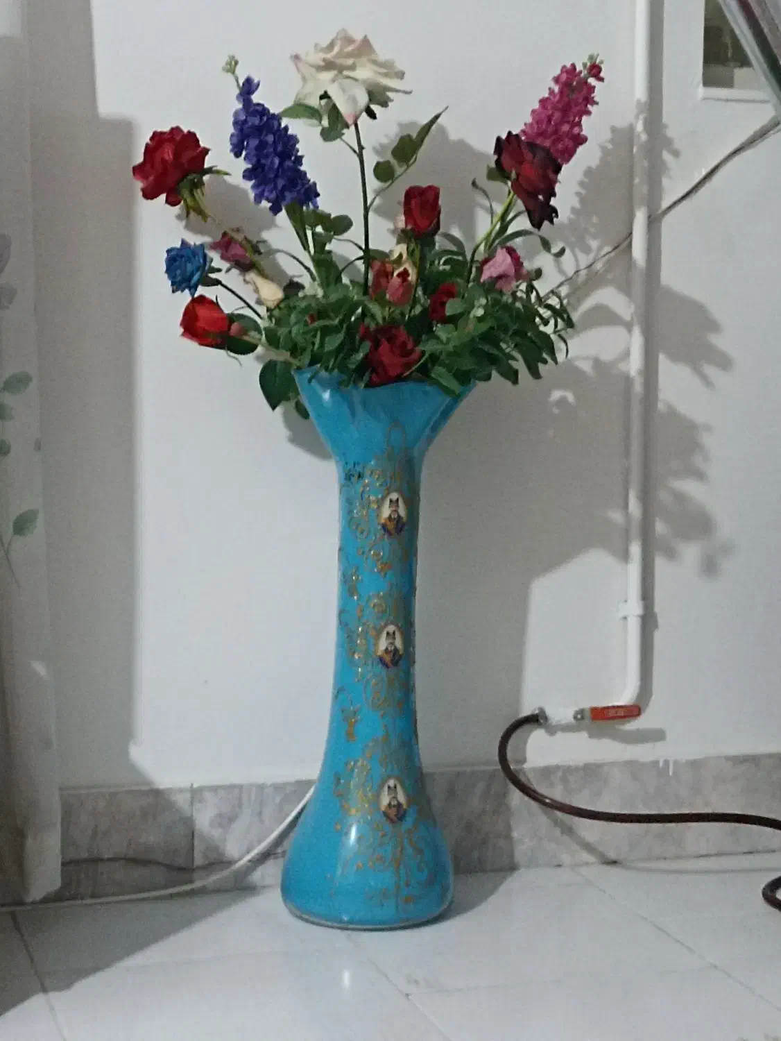 گل گلدون|گل مصنوعی|بروجرد, |دیوار