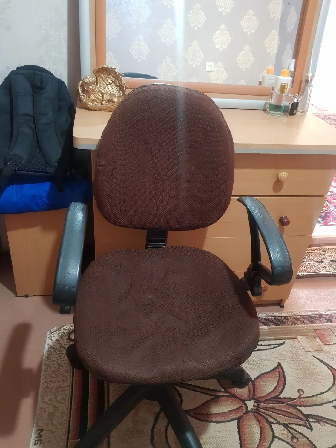 ست کامل تخت باکس دار ومیزآرایش ،میزکامپیوتر ،صندلی|تخت و سرویس خواب|تبریز, |دیوار