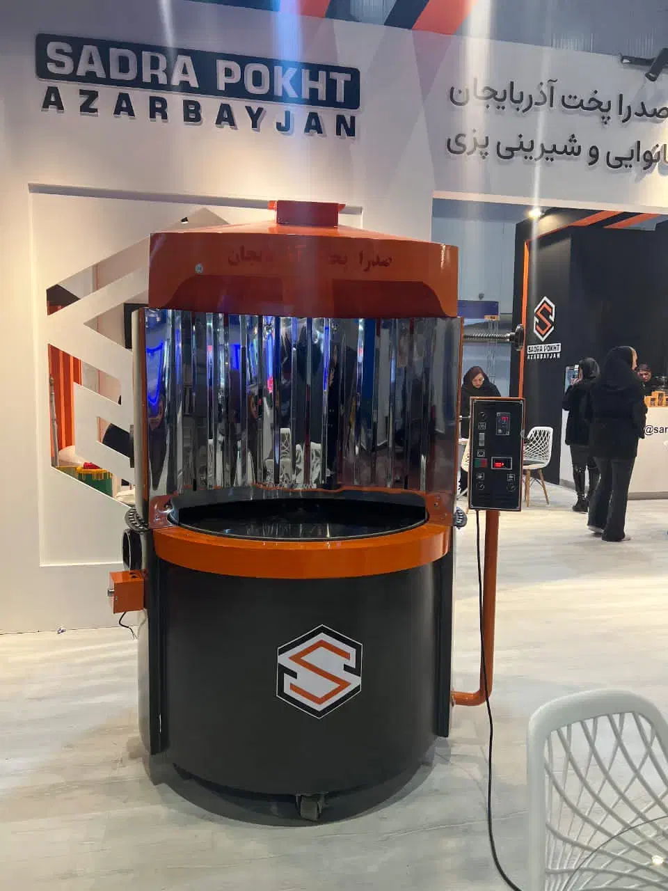 فروش اقساط دستگاه تنور گردان نانوایی پخت نان 220|ماشین‌آلات صنعتی|تهران, آذربایجان|دیوار