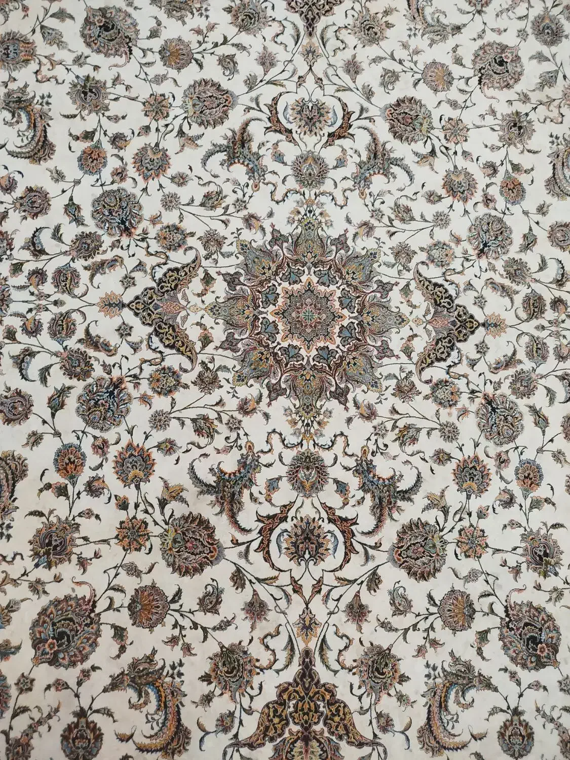 فرش1200شانه زیرقیمت 9متری|فرش|بروجرد, |دیوار