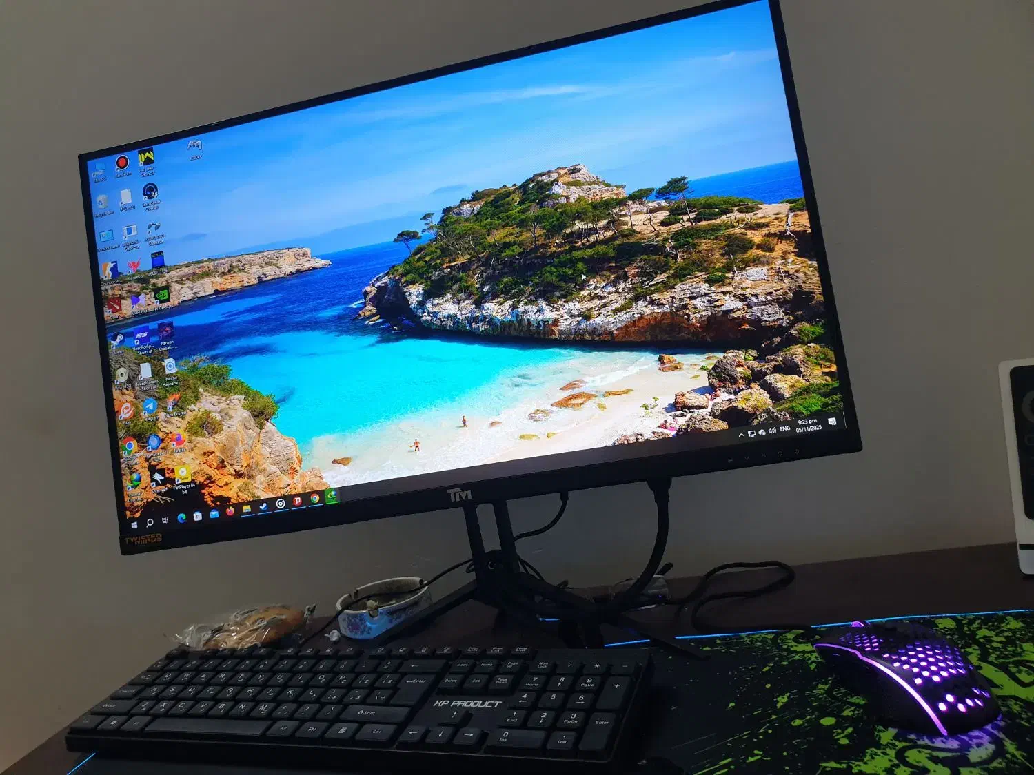 مانیتور ۲۷ اینچ ۱۰۰ هرتز|قطعات و لوازم جانبی رایانه|قم, شهر قائم|دیوار