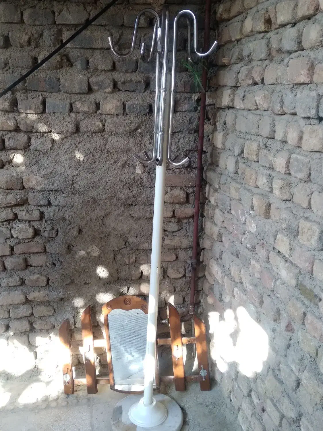 چوب لباسی|بندرخت و رختآویز|بروجرد, |دیوار