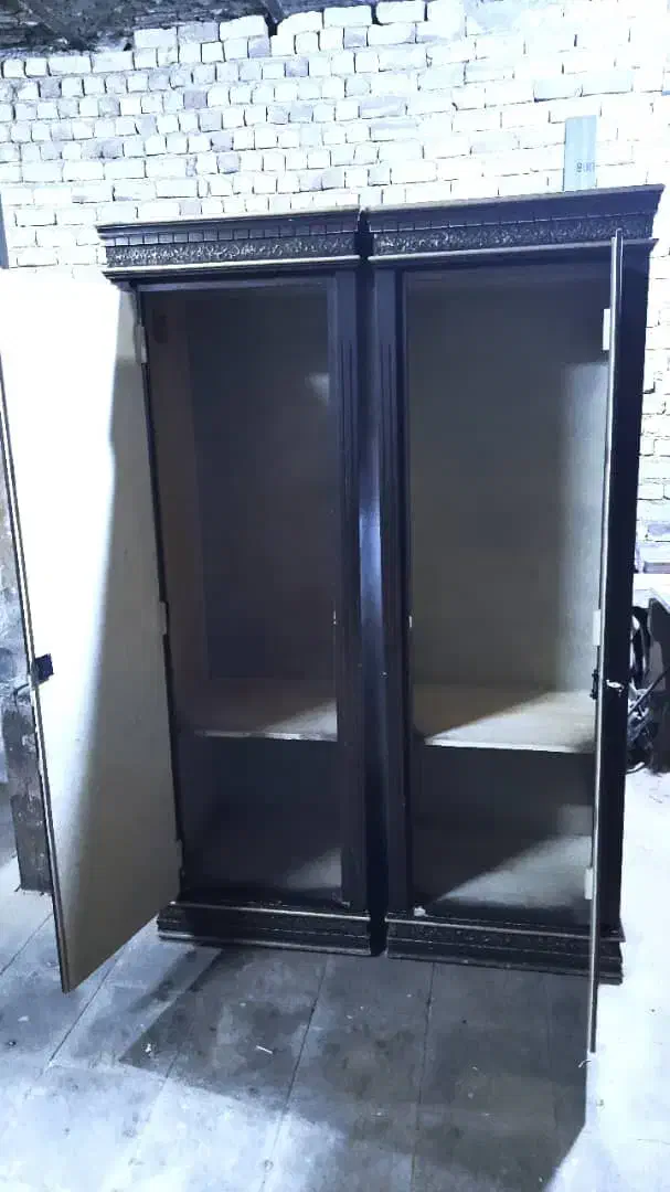 دو عدد کمد تکی چوبی|جاکفشی، کمد، دراور|قم, قلعه کامکار|دیوار