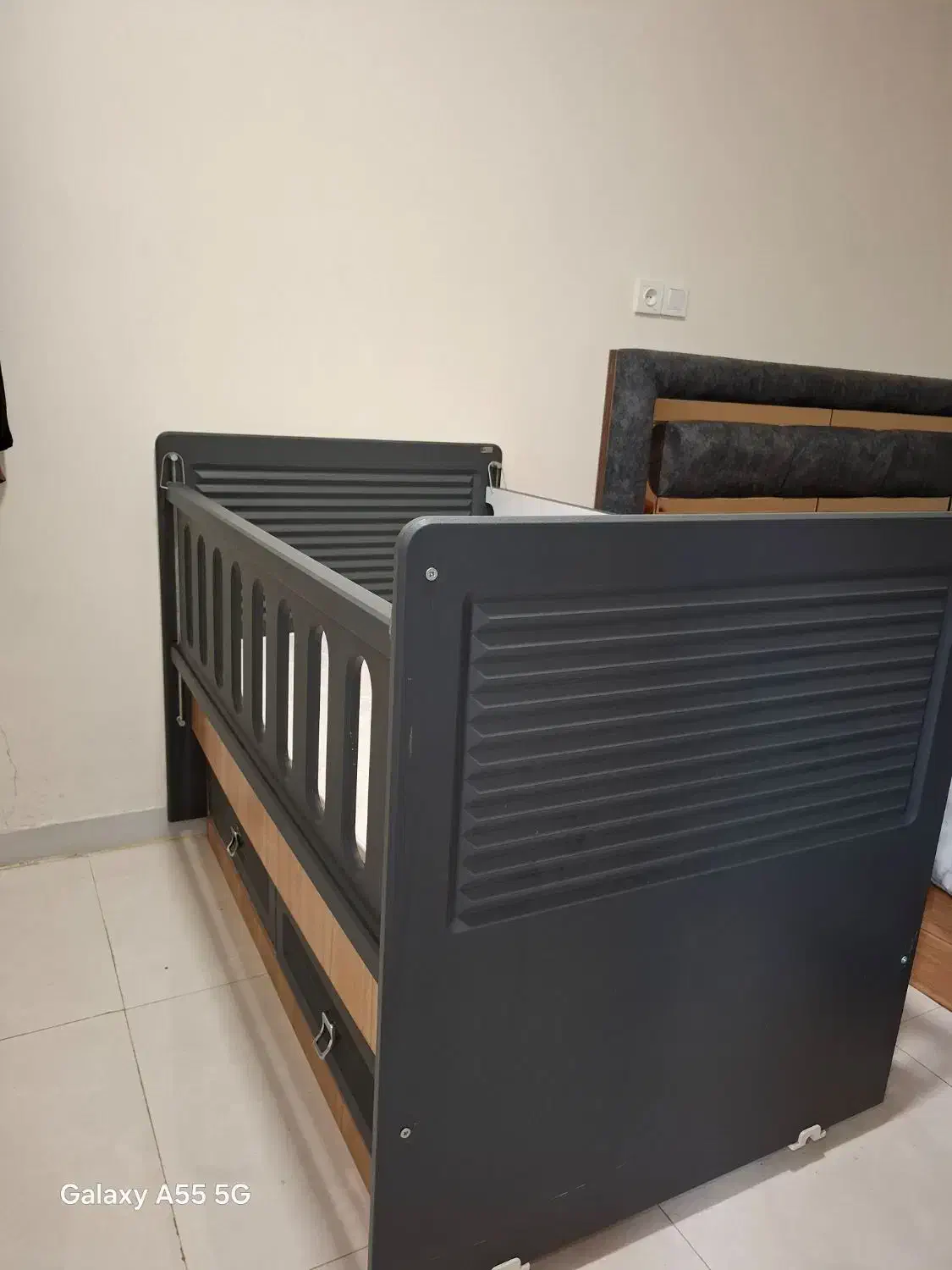 تخت کودک همراه باتشک|تخت و صندلی بچه|اهواز, زیتون کارمندی|دیوار