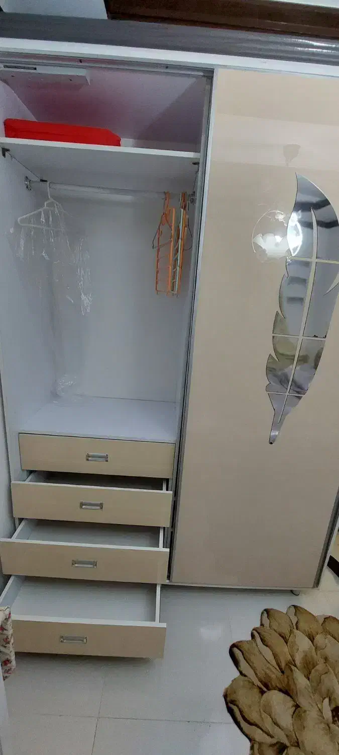 قفسه محکم (آهنی پیچ و مهره)|کتابخانه، شلف، قفسههای دیواری|کیش, |دیوار