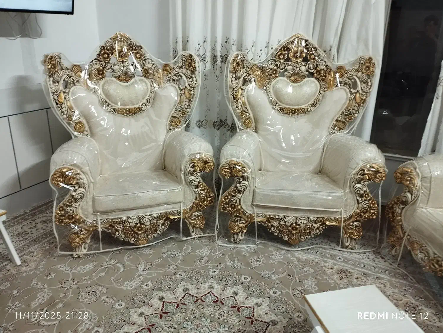 مبل|مبلمان خانگی و میز عسلی|هرند, |دیوار