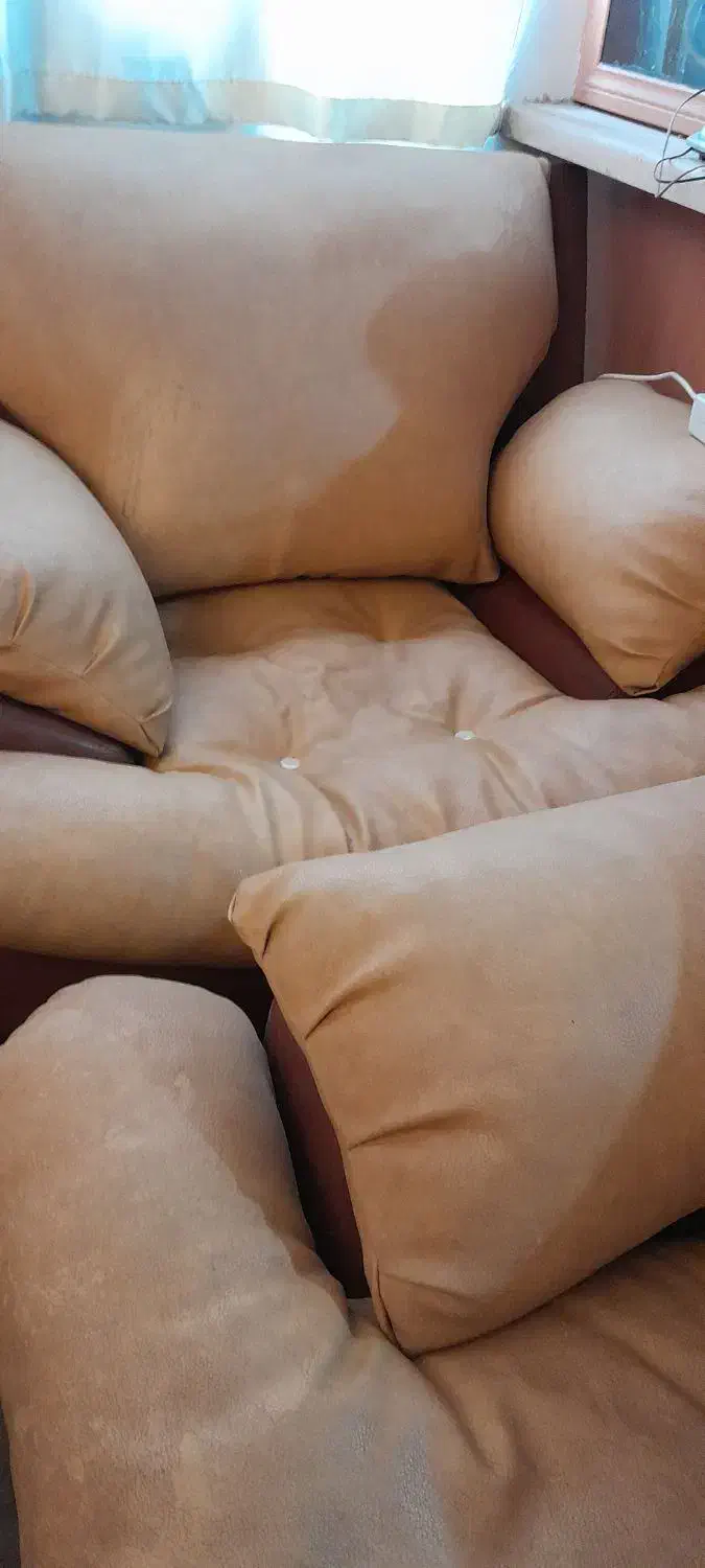 مبل چرم|مبلمان خانگی و میز عسلی|اصفهان, سپاهانشهر|دیوار