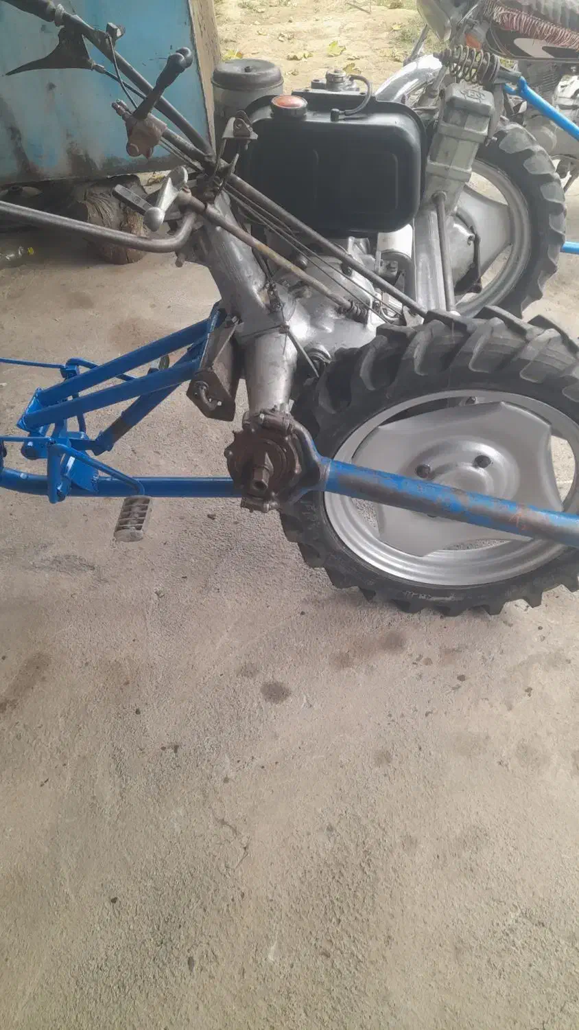 دروگر علفچین ایتالیایی سه چرخ|خودرو سنگین|خوی, |دیوار