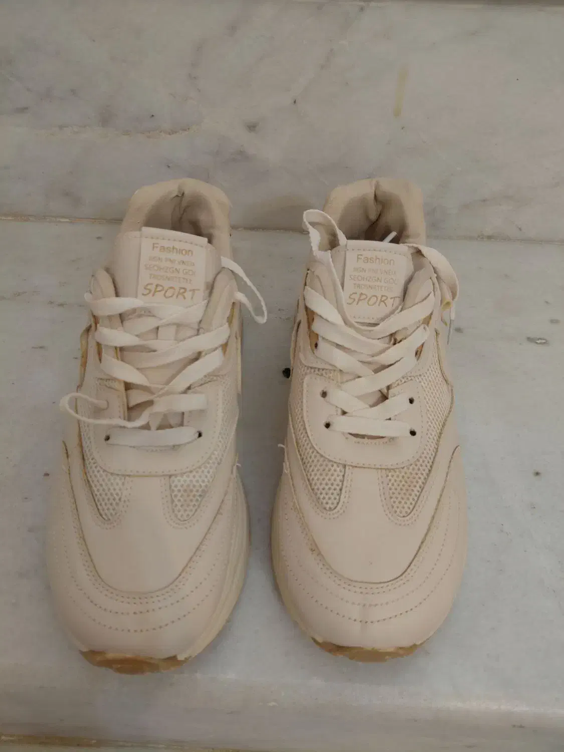 کفش اسپرت زنانه خارجی کرم رنگ|کیف، کفش، کمربند|شهرضا, |دیوار